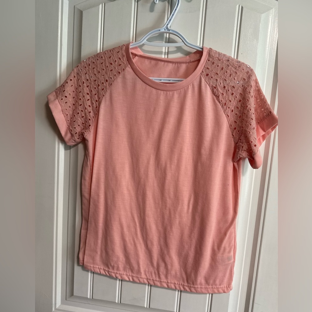 Women's Pink Eyelet Sleeve Top